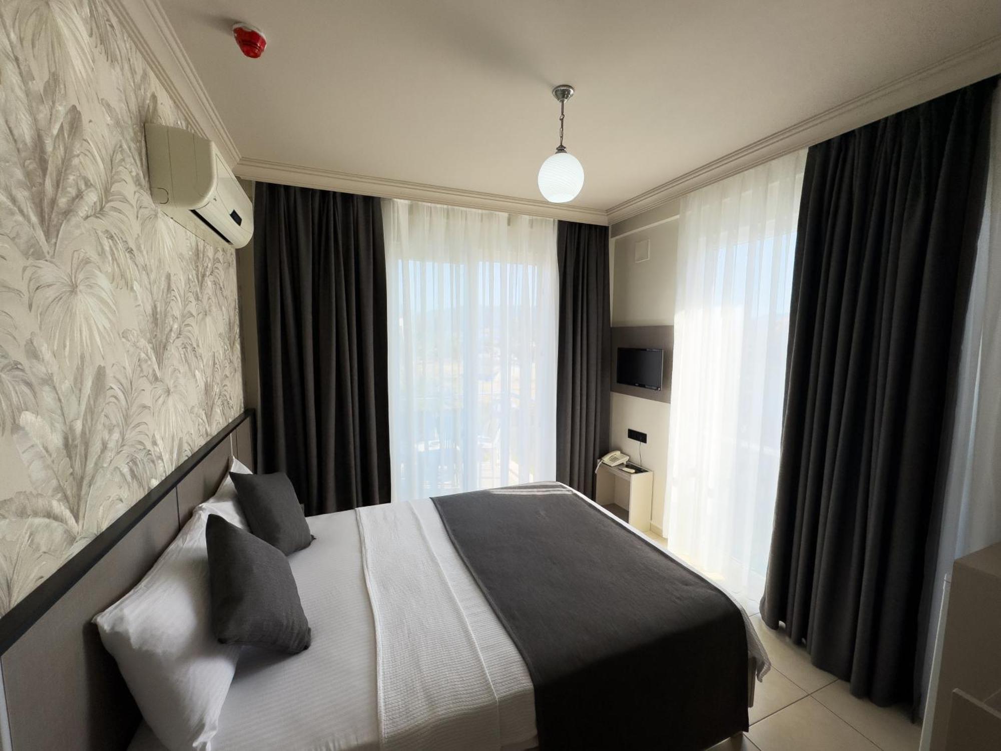 Sardunya Hotel Fethiye Esterno foto